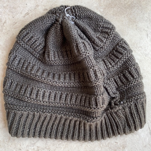 Redess Brown Beanie Hat Knit - Picture 2 of 4